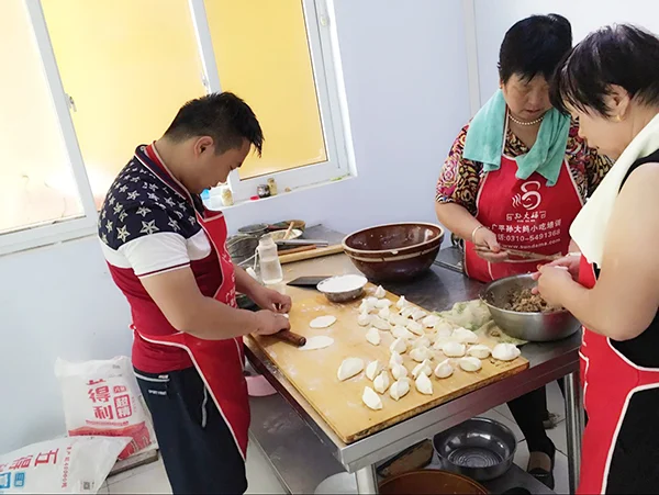 学员正在练习